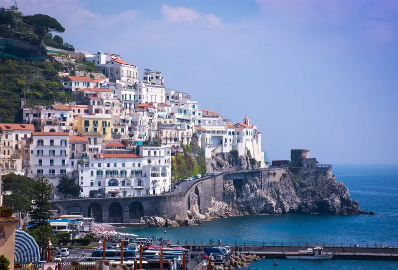 Half-day boat experience close to the Amalfi Coast with swimming and coastal views